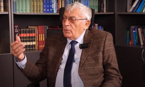 Zahid Xəlil: “Axı ədəbiyyatda Kəramət adlı adam yoxdur...”