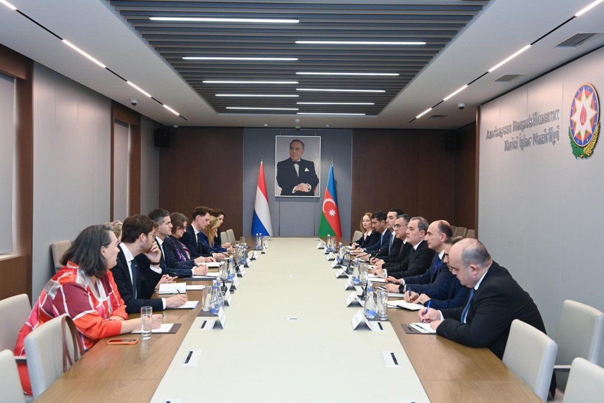 Azərbaycan və Niderland XİN rəhbərlərinin geniş tərkibdə görüşü keçirilib