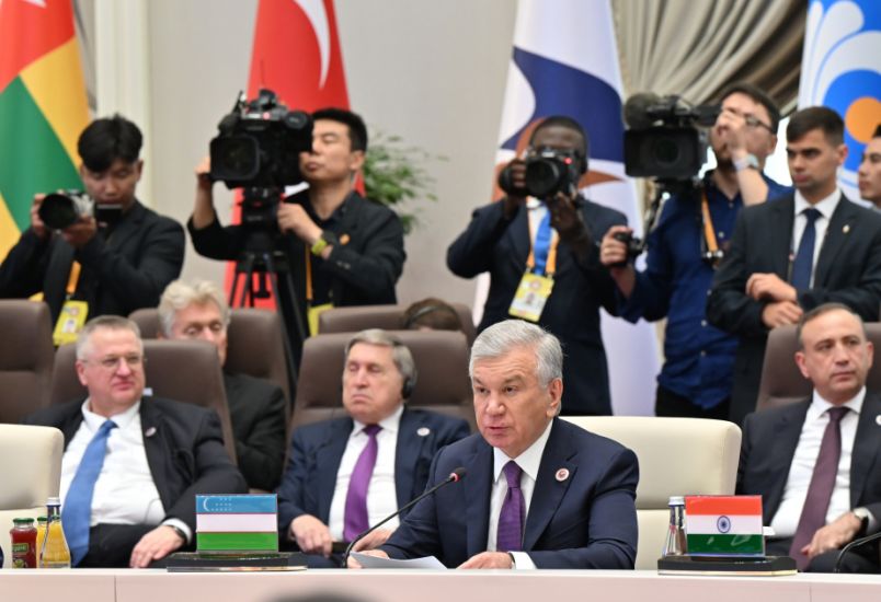 Şavkat Mirziyoyev ŞƏT ölkələrinin dəmir yollarının inteqrasiyası üzrə     Şura yaradılmasını təklif edib