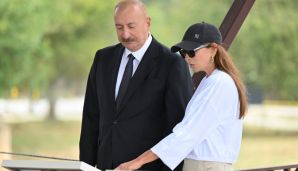 Prezident İlham Əliyev Şamaxıda Pir Ömər Sultan ziyarətgahında aparılan konservasiya işləri ilə tanış olub -    FOTO - YENİLƏNDİ — foto 3